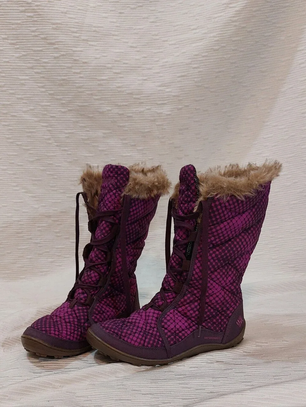 Columbia Purple Quilted Lace-Up Winter Boots with Faux Fur Trim Size 8.5